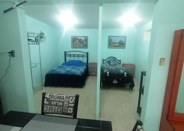 Departamento Cercano Al Aeropuerto T2, A 2 Calles Apartment