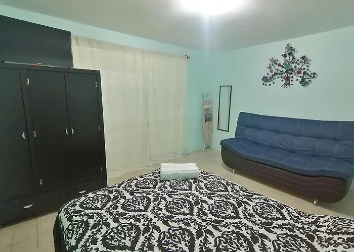 Departamento Cercano Al Aeropuerto T2, A 2 Calles Apartment *