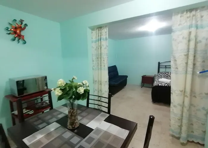 Departamento Cercano Al Aeropuerto T2, A 2 Calles Apartment